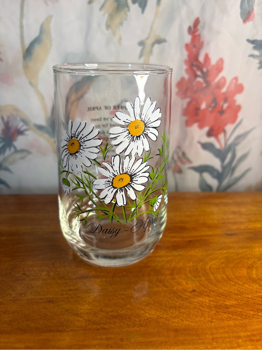 Vintage April Daisy-Print Clear Glass Tumbler - White & Yellow Floral